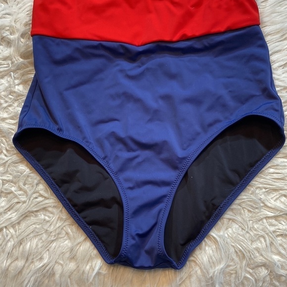 Solid & Striped Ballerina One Piece Swimsuit in Firecracker sz M - Picture 6 of 9